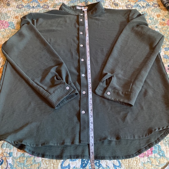 MISSLOOK sage color crinkled silky blouse never worn. Measurements in pics. - Picture 4 of 12